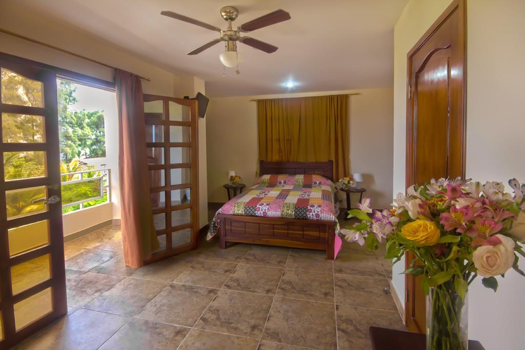 Puerta Sol Inn Manglaralto Bilik gambar
